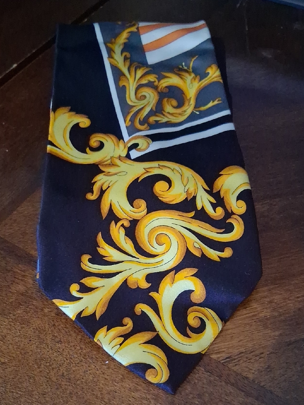 Vintage Viccioni Italian Silk Tie – Baroque Gold Scroll / Striped Desi